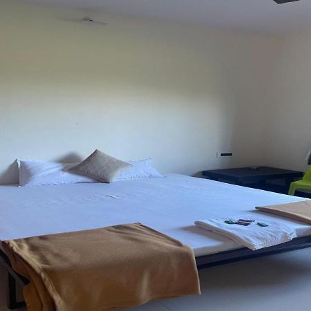 Scarlet Resort Alībāg Extérieur photo